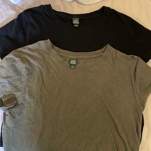 Wild Fable basic essential t-shirts black and olive medium